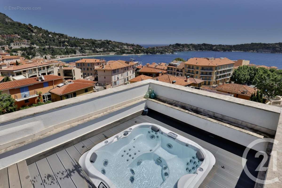 Appartement à VILLEFRANCHE-SUR-MER