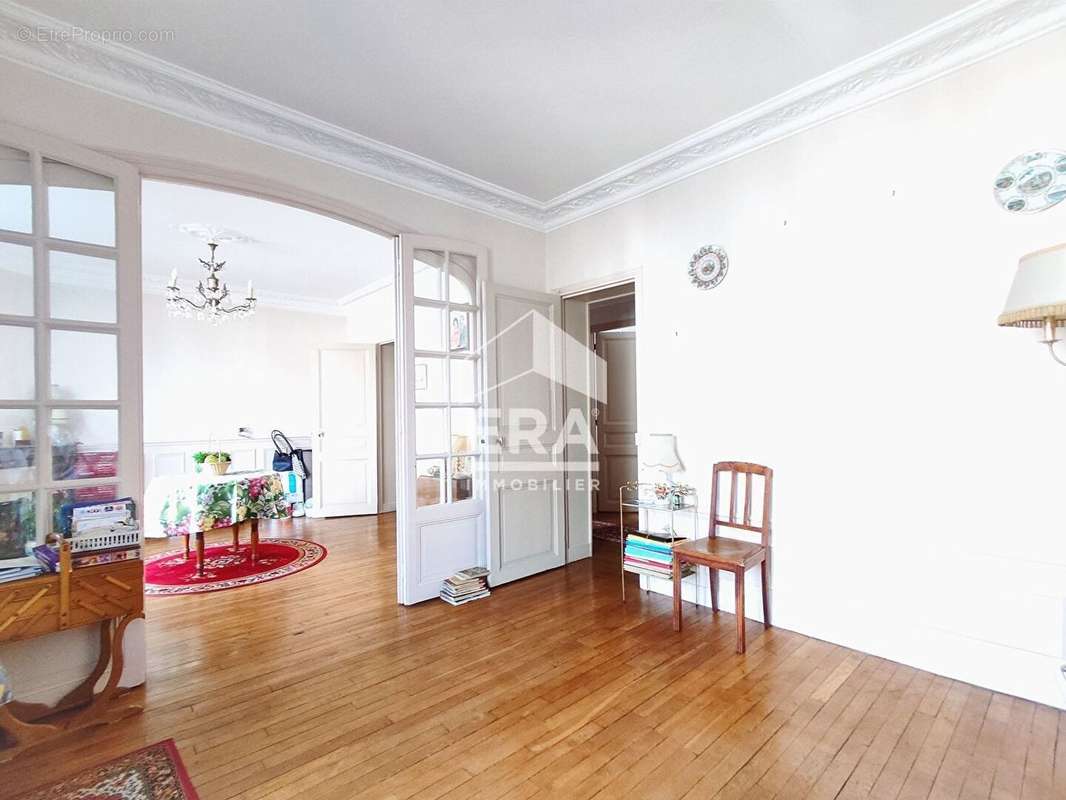 Appartement à LE PERREUX-SUR-MARNE