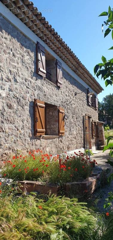 Maison à PUGET-SUR-ARGENS