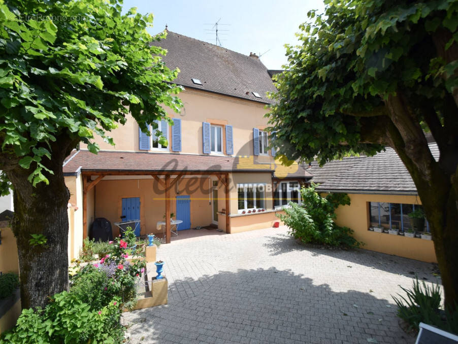 Maison à SAINT-JEAN-DE-LOSNE