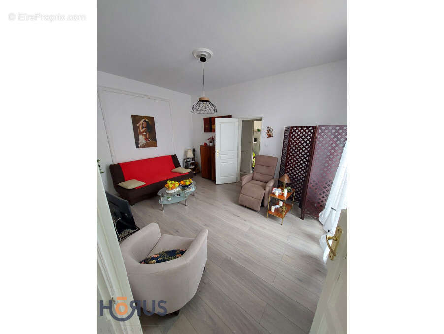 Appartement à LAMALOU-LES-BAINS