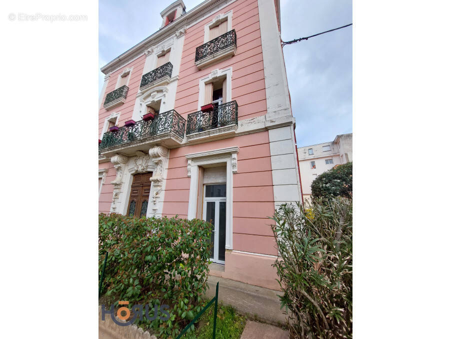 Appartement à LAMALOU-LES-BAINS