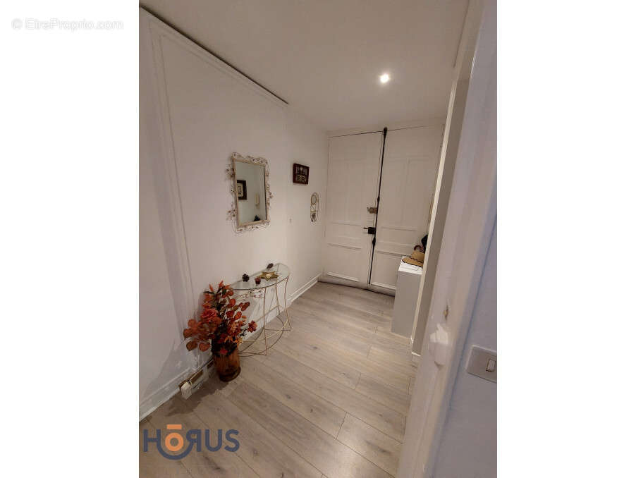 Appartement à LAMALOU-LES-BAINS