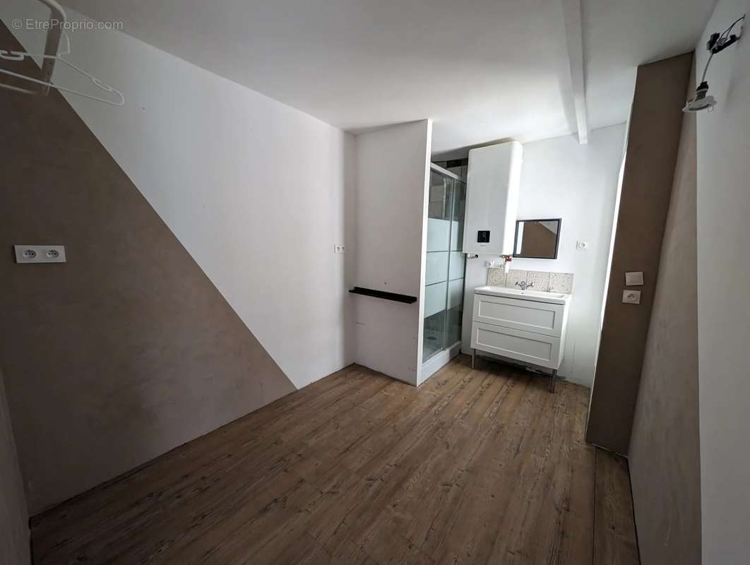 Appartement à PEILLON