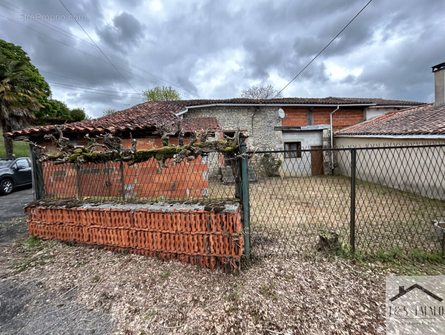 Maison à SAINT-CLAUD