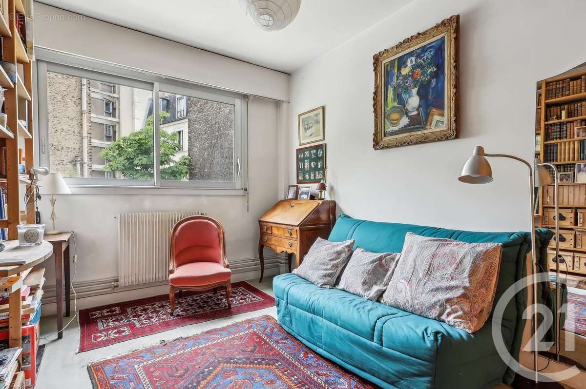 Appartement à NEUILLY-SUR-SEINE