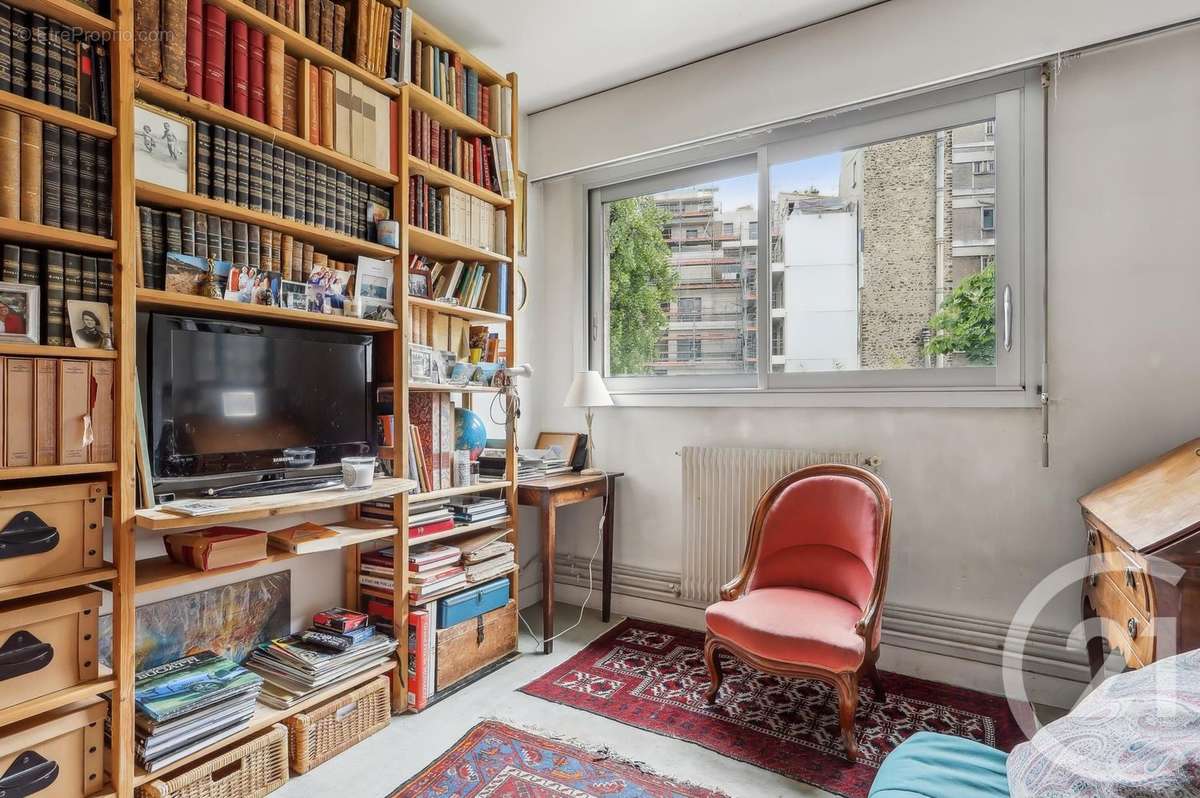 Appartement à NEUILLY-SUR-SEINE