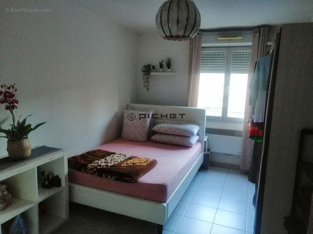 Appartement à MARSEILLE-3E