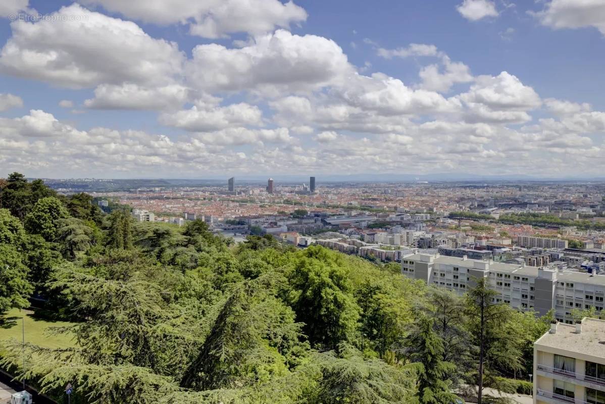 Appartement à SAINTE-FOY-LES-LYON