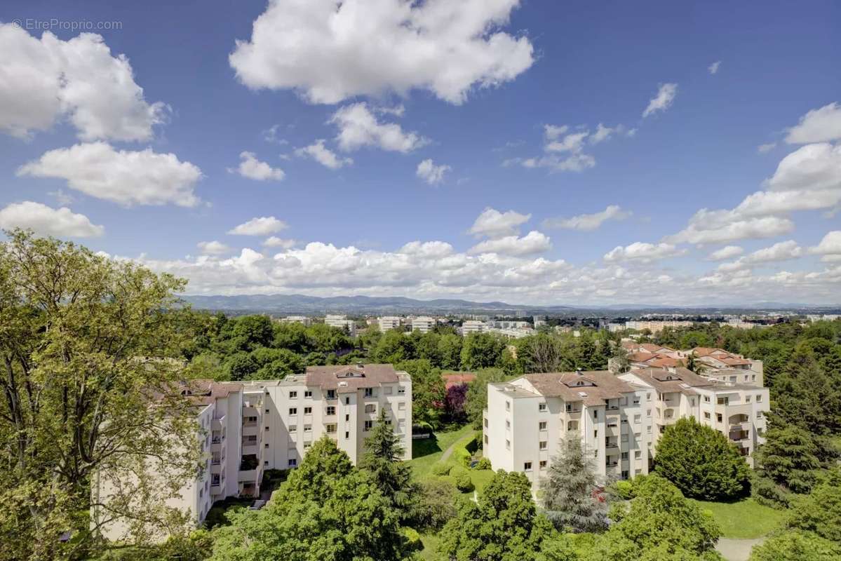 Appartement à SAINTE-FOY-LES-LYON