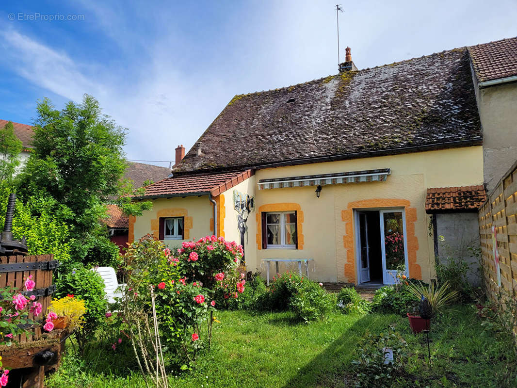 Maison à SAINT-POURCAIN-SUR-SIOULE