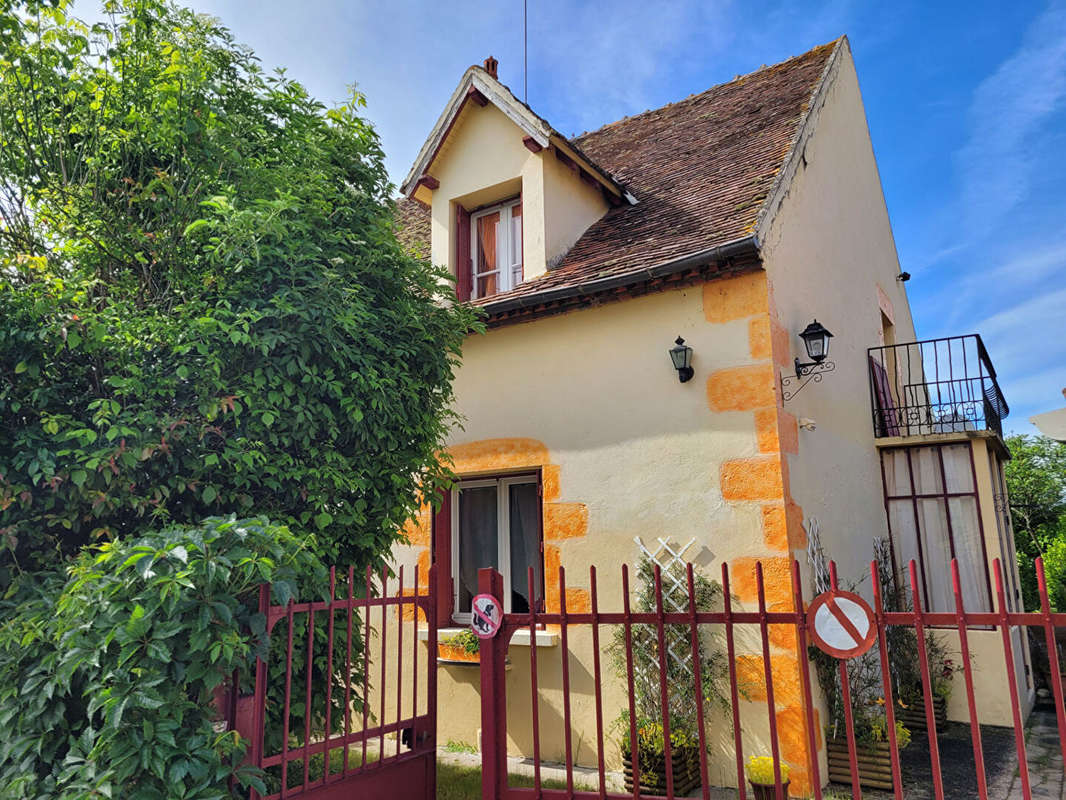 Maison à SAINT-POURCAIN-SUR-SIOULE