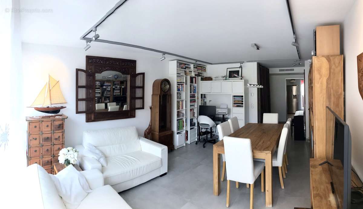 Salon - Appartement à ROQUEBRUNE-CAP-MARTIN