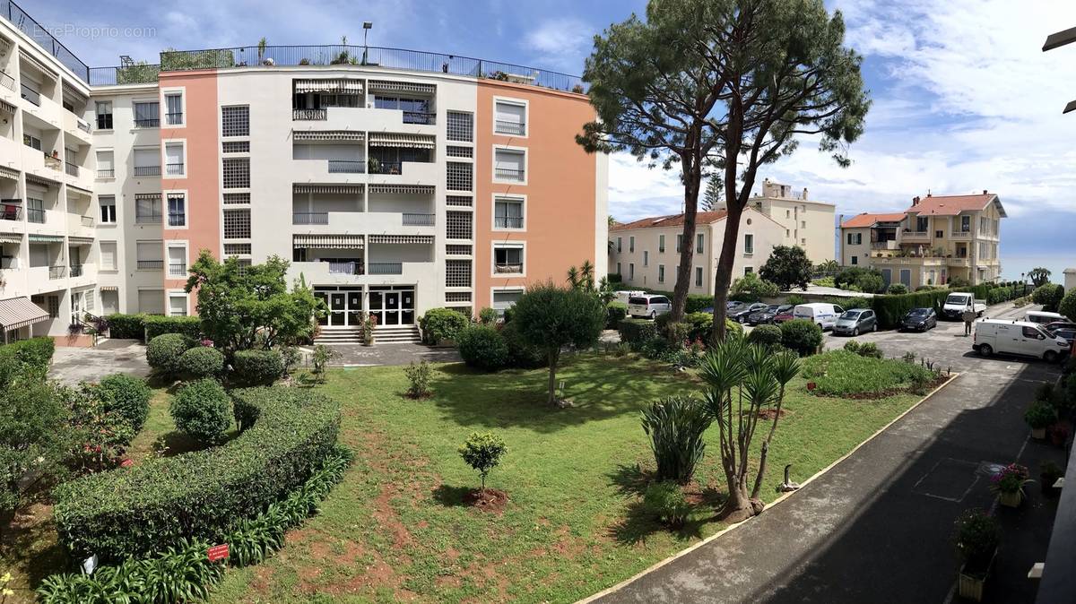 Vue Jardin et Mer - Appartement à ROQUEBRUNE-CAP-MARTIN