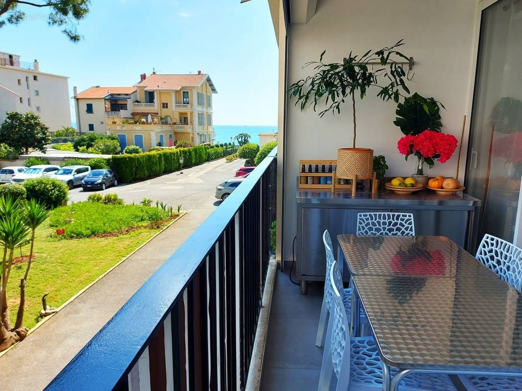 Vue Mer  - Appartement à ROQUEBRUNE-CAP-MARTIN