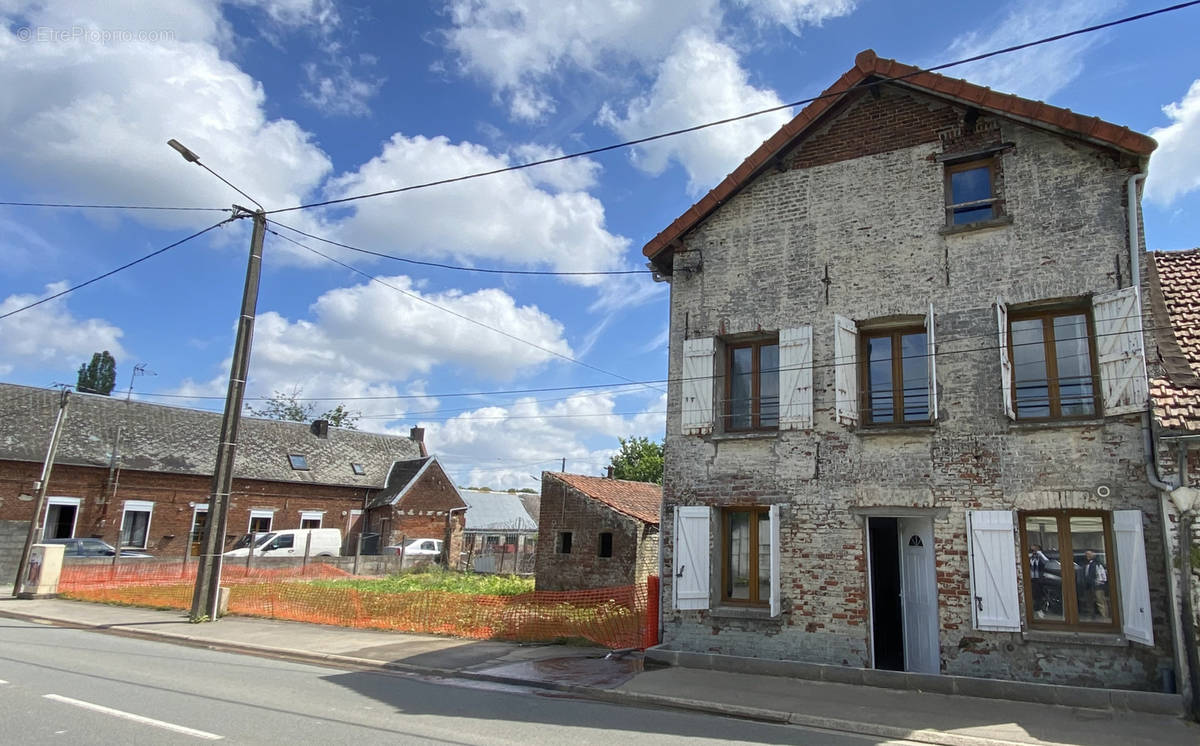 Maison à BUSIGNY