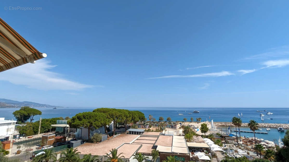 Appartement à ROQUEBRUNE-CAP-MARTIN