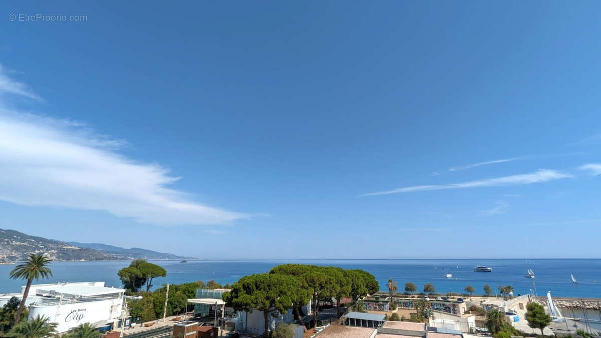 Appartement à ROQUEBRUNE-CAP-MARTIN