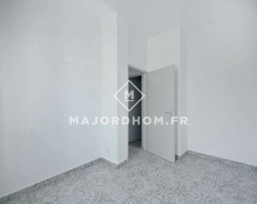 Appartement à MARSEILLE-4E