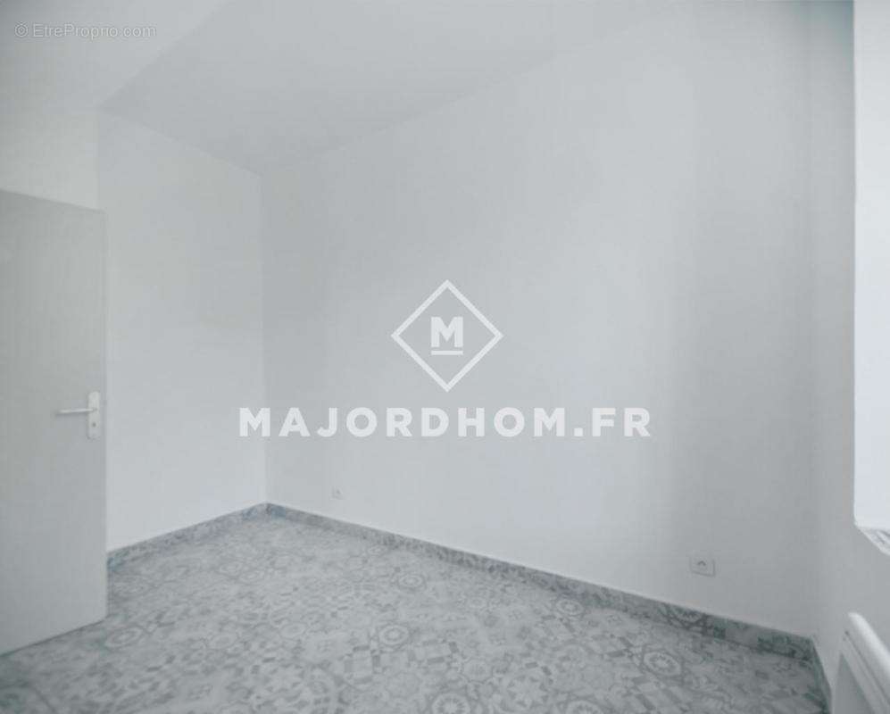 Appartement à MARSEILLE-4E