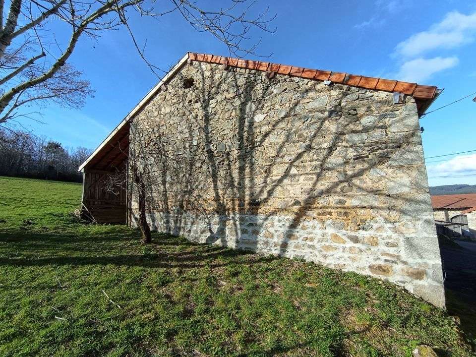 Maison à FERRIERES-SUR-SICHON