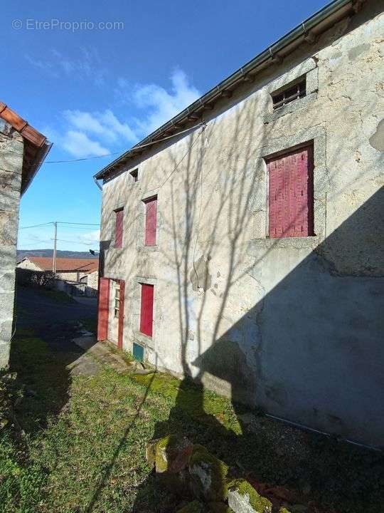 Maison à FERRIERES-SUR-SICHON