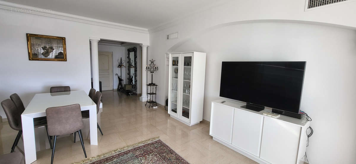 Appartement à VILLENEUVE-LOUBET