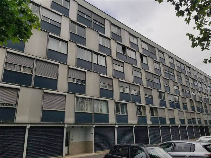 Appartement à VAIRES-SUR-MARNE