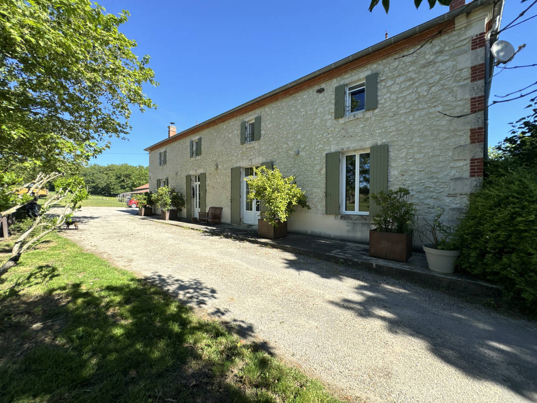 Maison à SAINT-SYLVESTRE-SUR-LOT