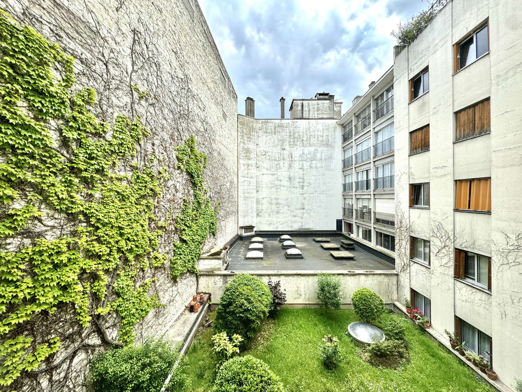 Appartement à PARIS-11E