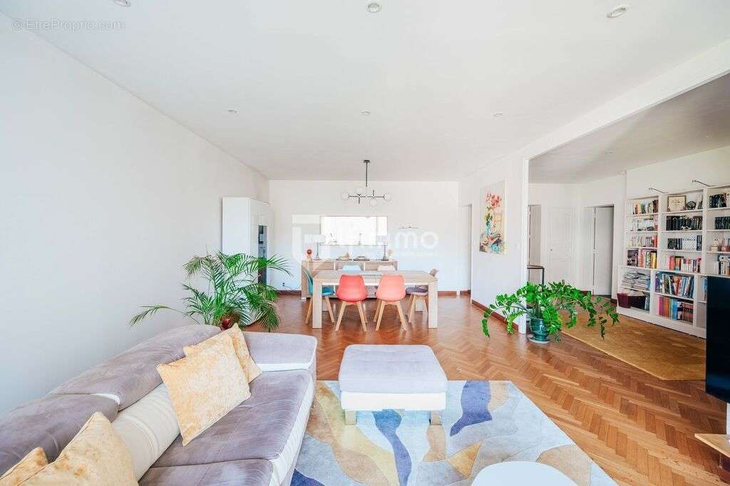 Appartement à MARSEILLE-8E