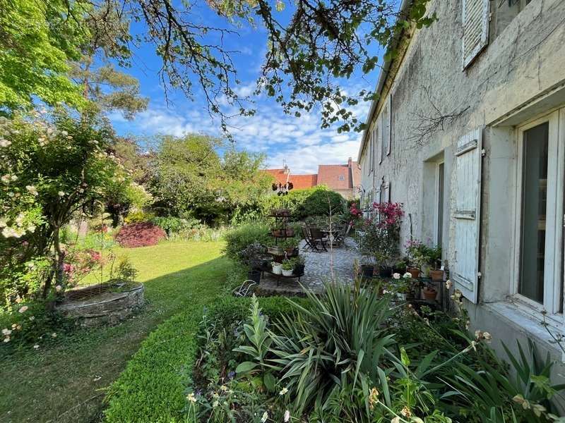 Maison à JOUARRE