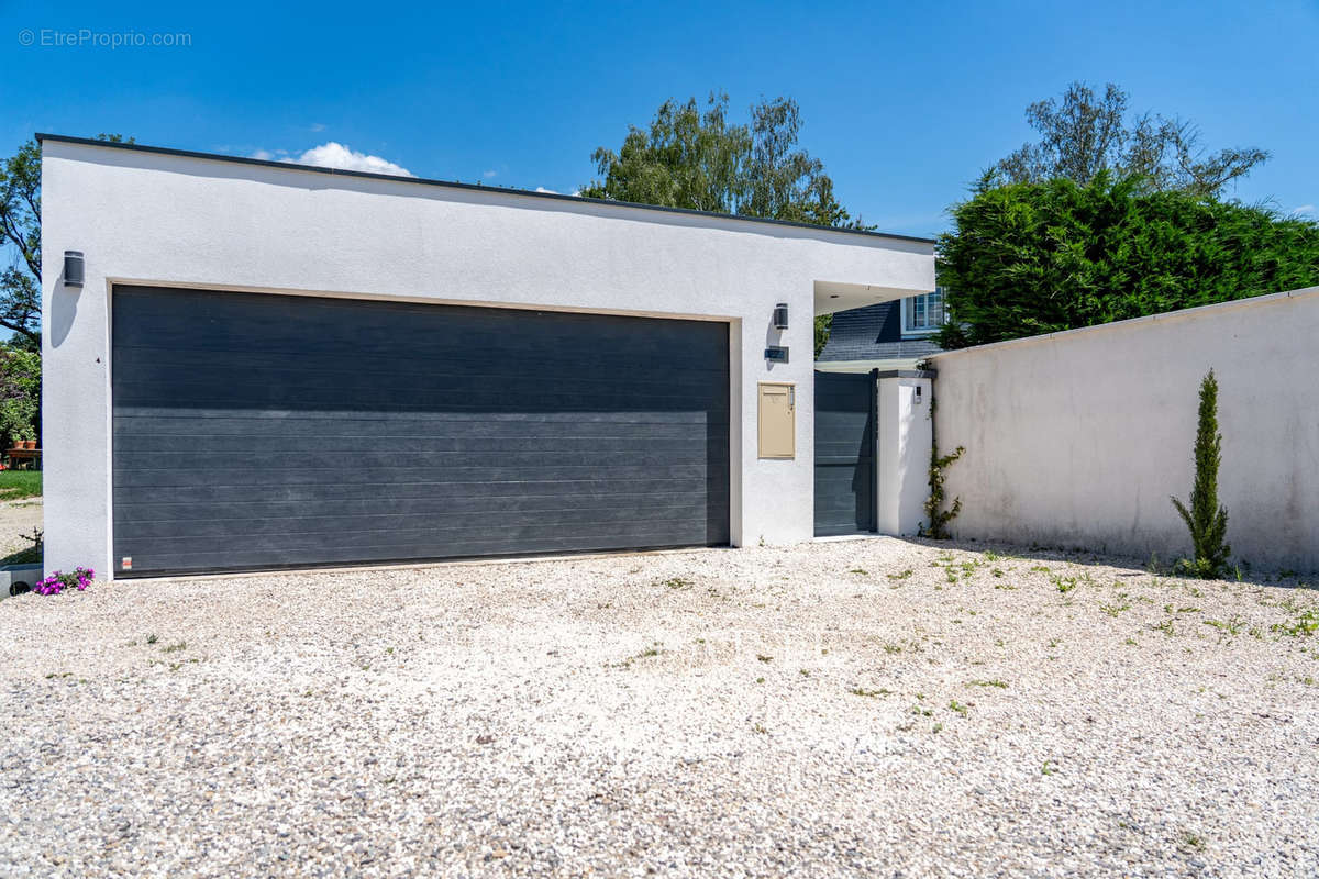 Maison à BRIE-ET-ANGONNES