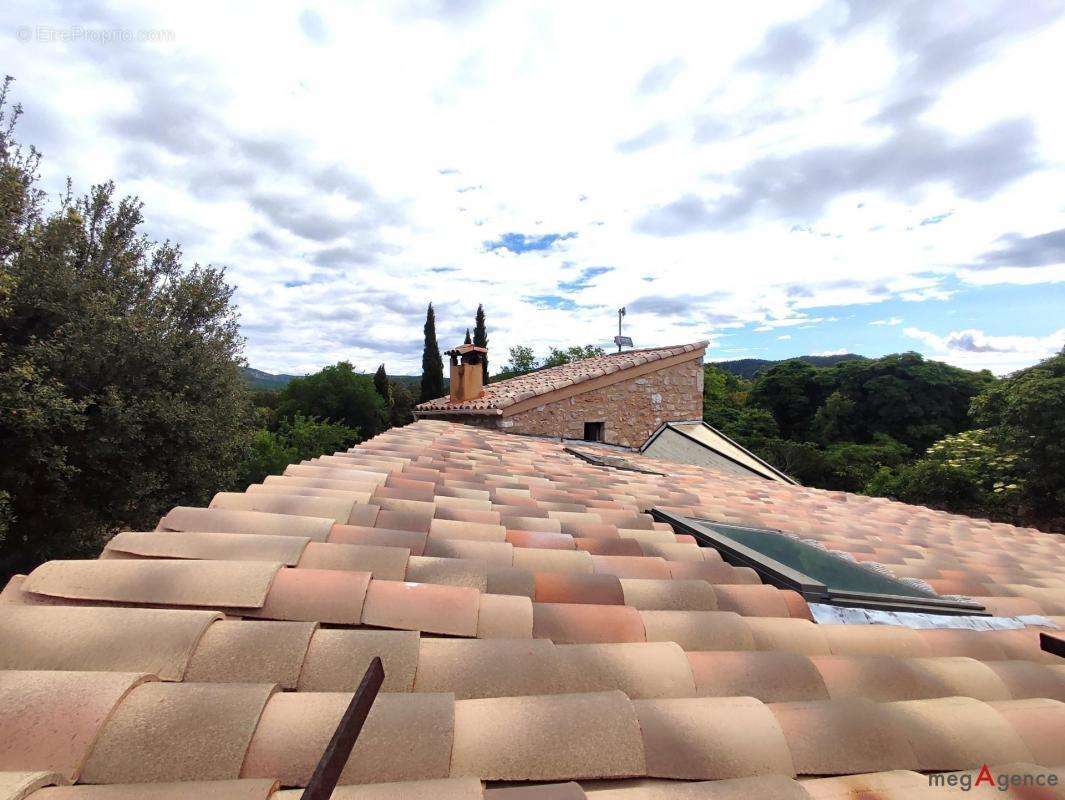 Maison à SAINT-GUILHEM-LE-DESERT