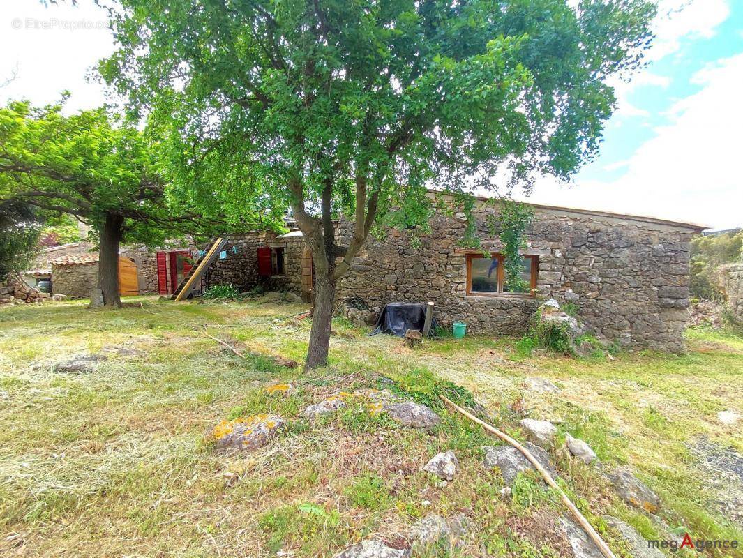 Maison à SAINT-GUILHEM-LE-DESERT