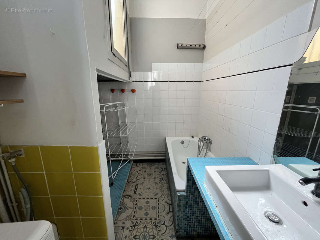 Appartement à MARSEILLE-4E