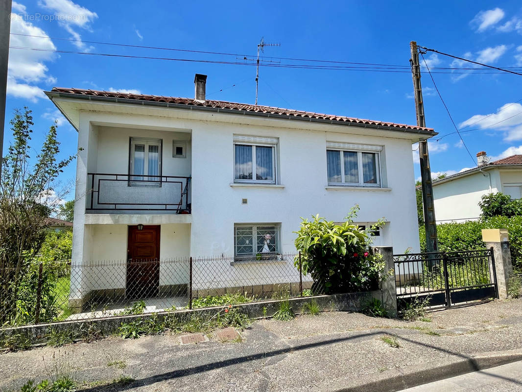 Maison à SAINTE-LIVRADE-SUR-LOT