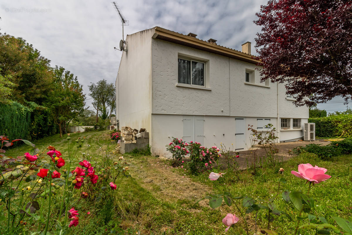 Maison à SAINTES