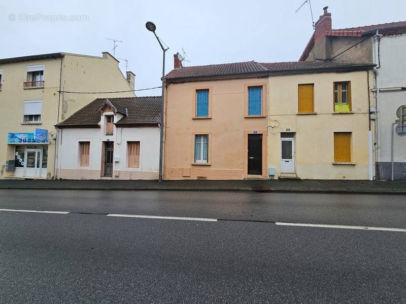 Maison à NERIS-LES-BAINS