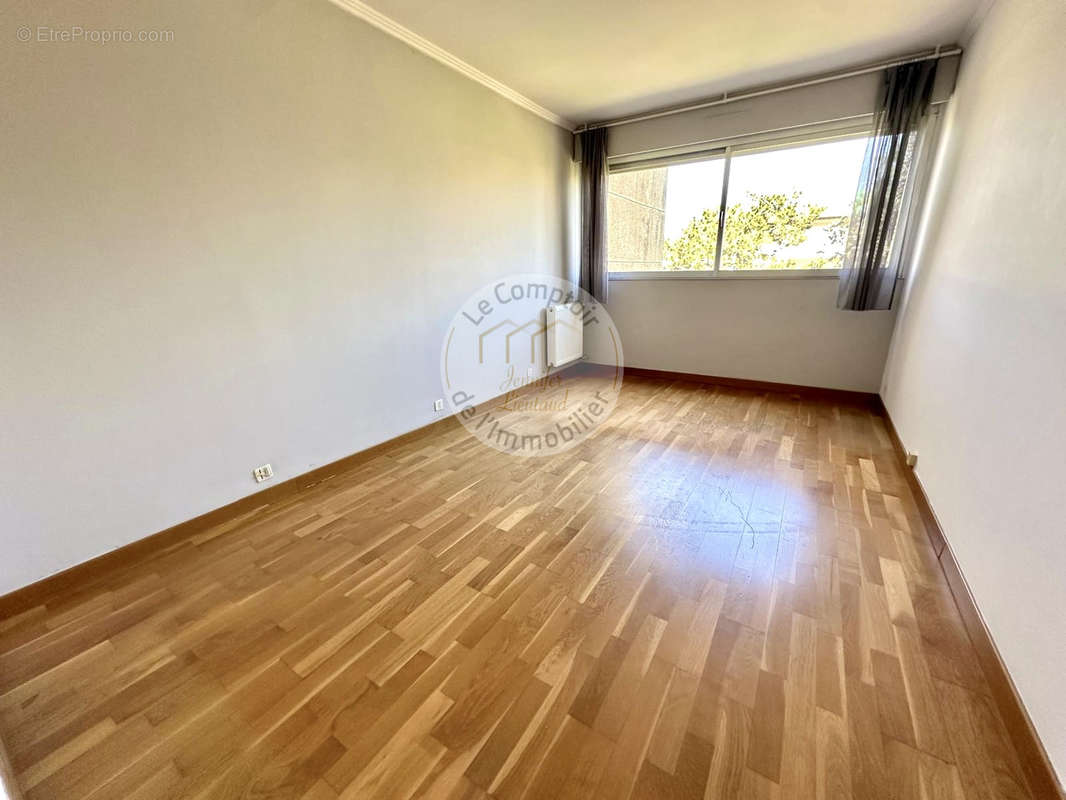 Appartement à MARSEILLE-9E