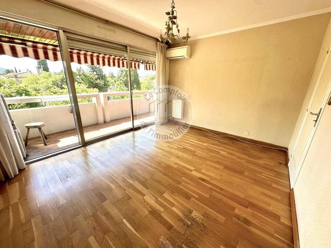 Appartement à MARSEILLE-9E