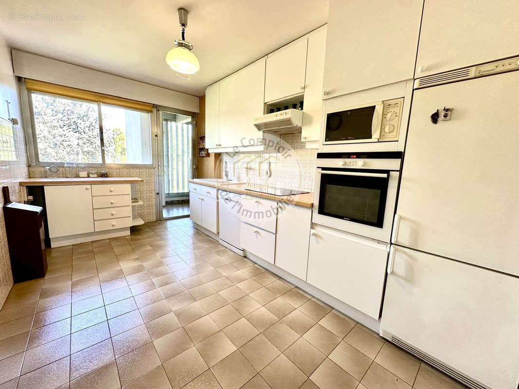 Appartement à MARSEILLE-9E