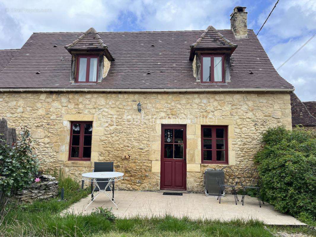 Maison à SAVIGNAC-DE-MIREMONT