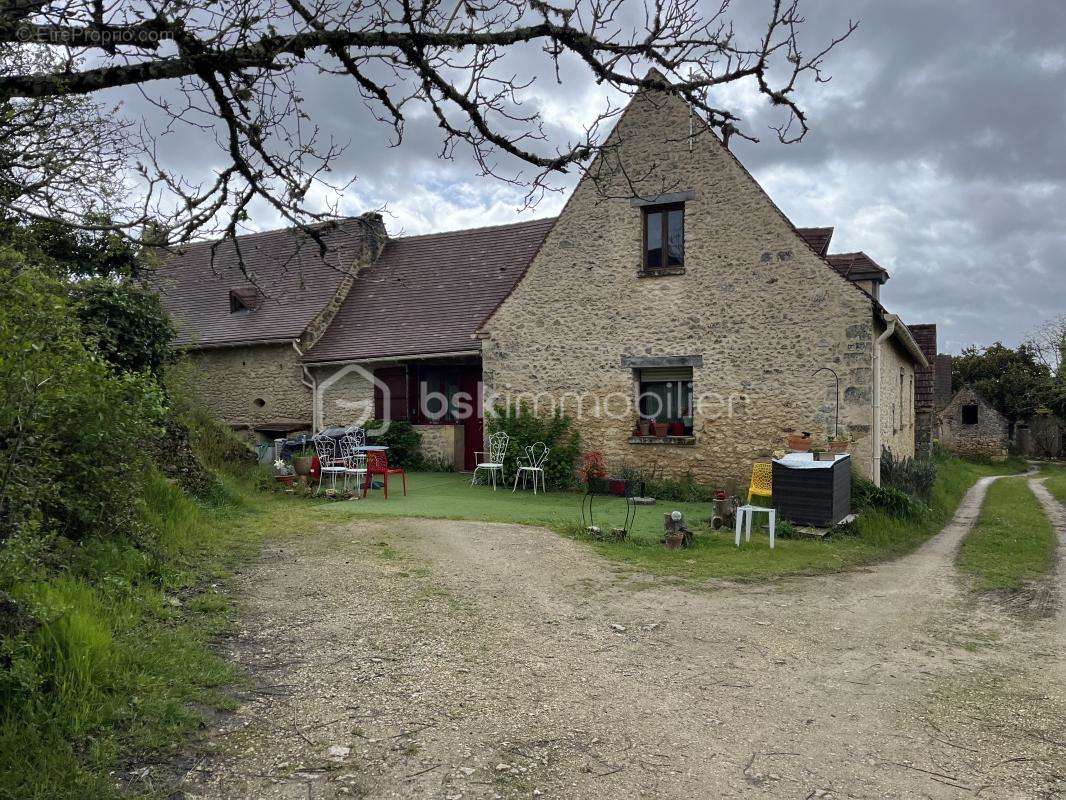 Maison à SAVIGNAC-DE-MIREMONT