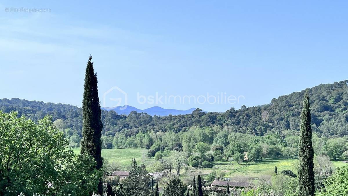 Terrain à PIERREFEU-DU-VAR