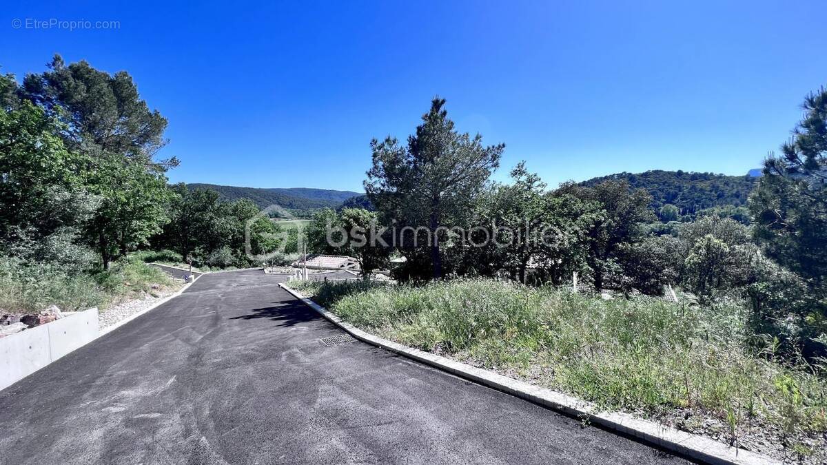 Terrain à PIERREFEU-DU-VAR