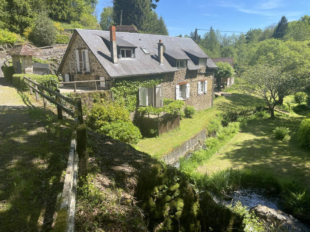 Maison à SAINT-SORNIN-LAVOLPS