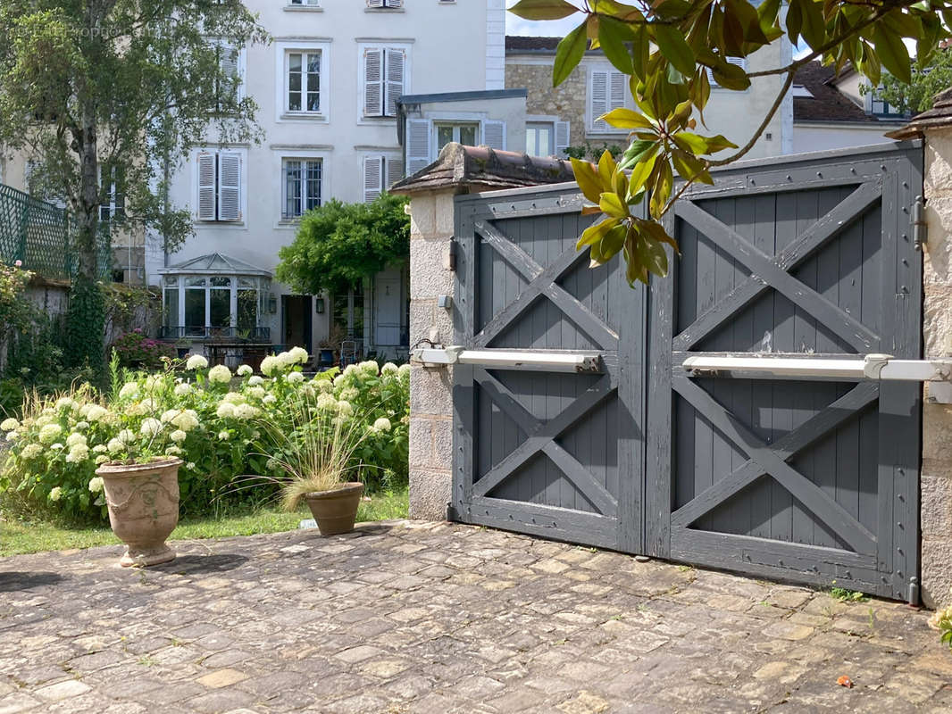 Maison à FONTAINEBLEAU