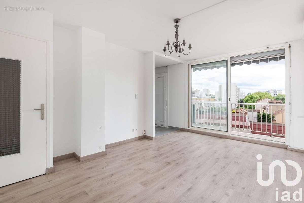 Photo 2 - Appartement à VILLEURBANNE