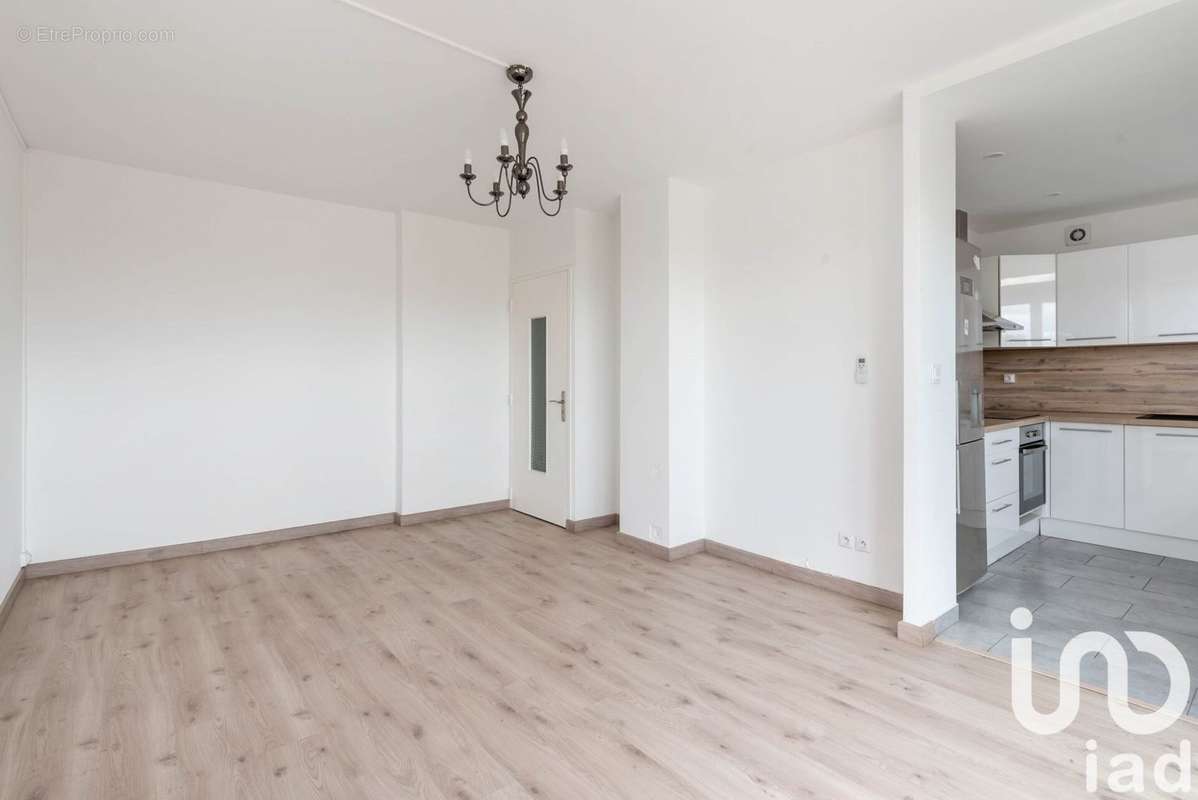 Photo 3 - Appartement à VILLEURBANNE